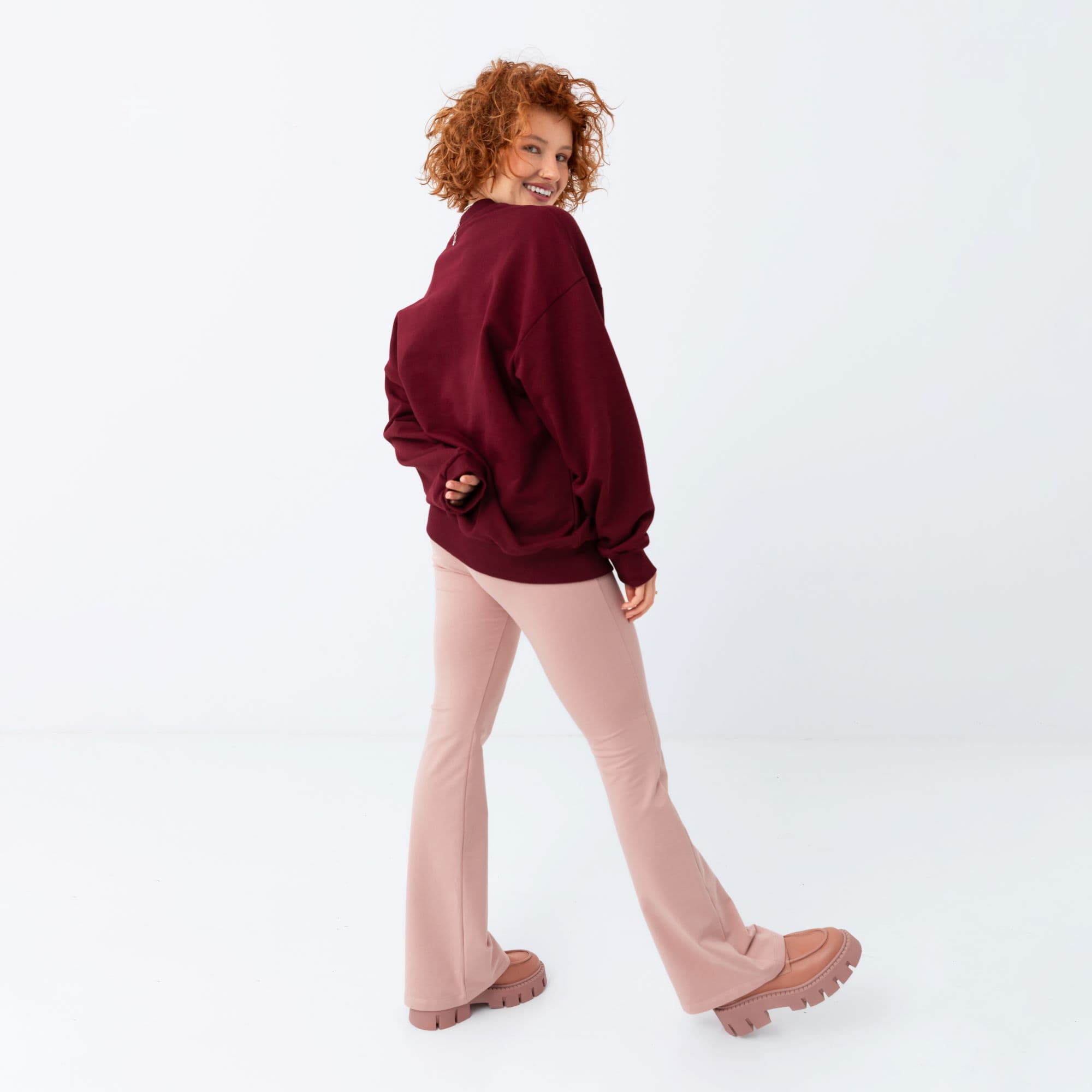 kolor bordowy połączenia