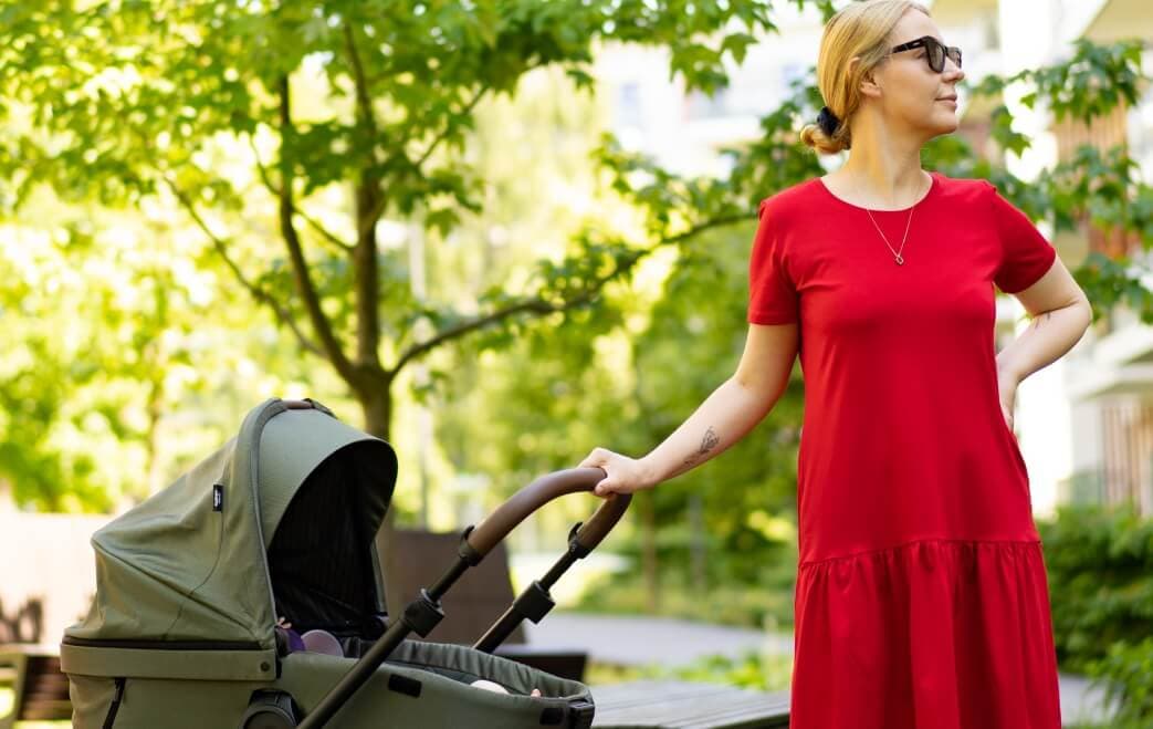 spacer w lecie noworodek